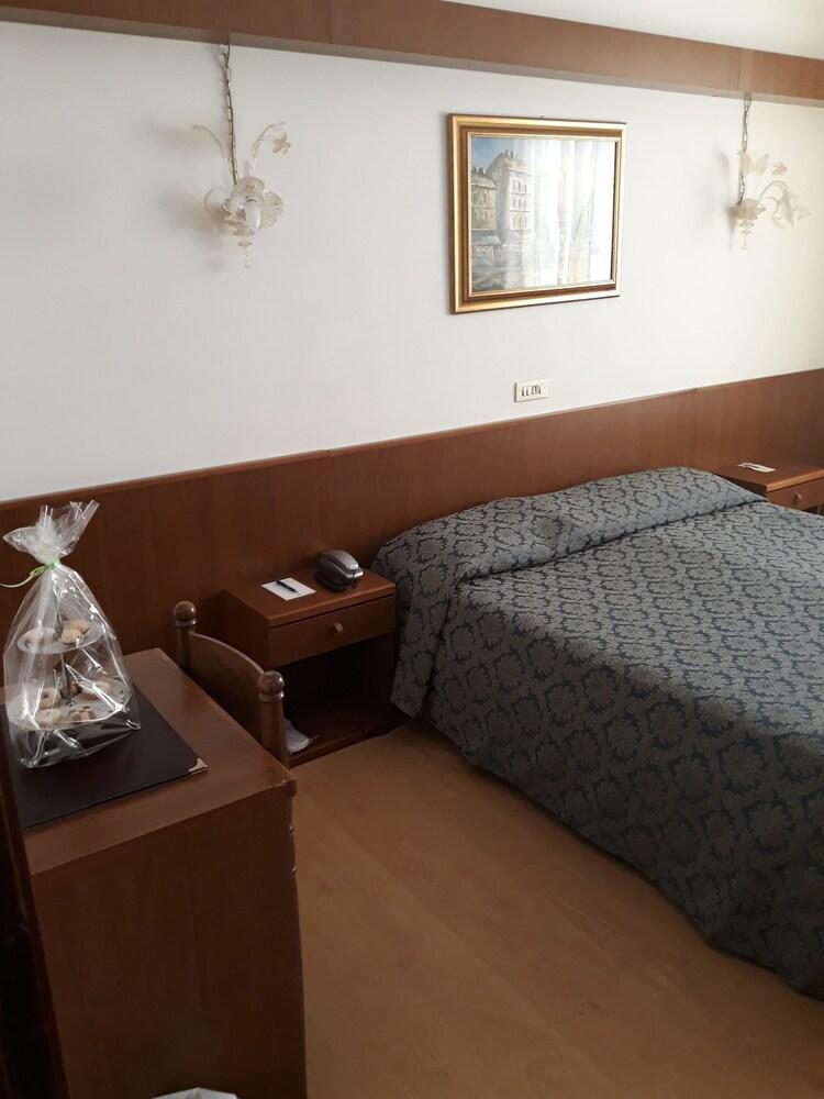 Hotel Florida Lido di Jesolo Zewnętrze zdjęcie